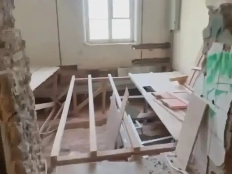 Демонтаж пола в помещении